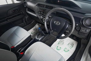 Хетчбэк Toyota Aqua 2019 года, 1099000 рублей, Томск