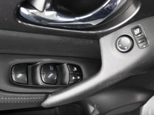 Внедорожник Nissan X-Trail 2021 года, 1975000 рублей, Омск
