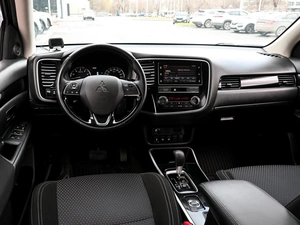 Внедорожник Mitsubishi Outlander 2019 года, 2489000 рублей, Волгоград