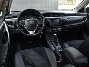 Седан Toyota Corolla 2013 года, 1230000 рублей, Краснодар