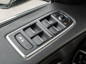 Внедорожник Jaguar F-Pace 2016 года, 2490000 рублей, Краснодар