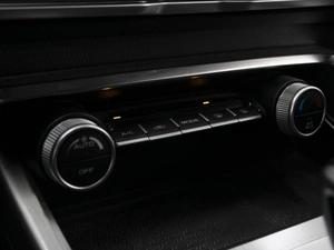 Внедорожник Geely Coolray 2020 года, 1650000 рублей, Омск