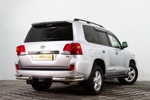 Внедорожник Toyota Land Cruiser 2012 года, 3299000 рублей, Сургут