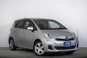 Хетчбэк Toyota Ractis 2014 года, 1219000 рублей, Томск