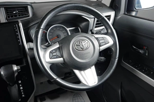 Минивэн Toyota Roomy 2020 года, 1379000 рублей, Тюмень