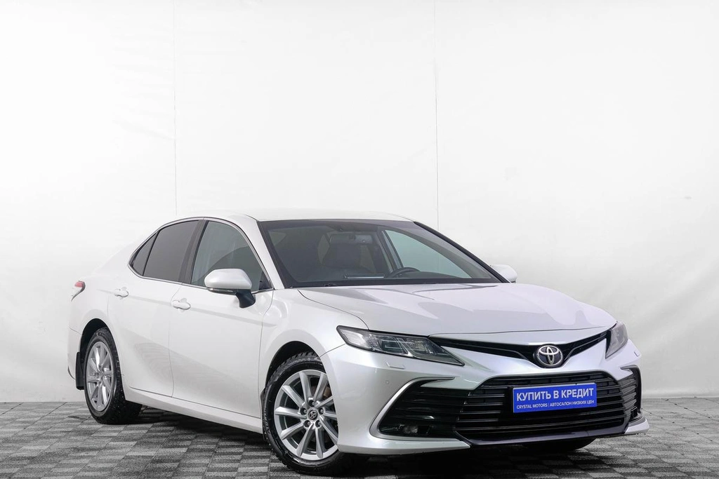 Седан Toyota Camry 2021 года, 2999000 рублей, Кемерово