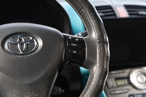 Хетчбэк Toyota Auris 2008 года, 769000 рублей, Новосибирск