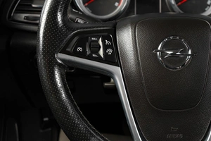 Хетчбэк Opel Astra GTC 2013 года, 1259000 рублей, Тюмень