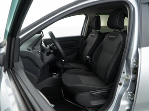 Седан Renault Logan Stepway 2021 года, 1249999 рублей, Москва