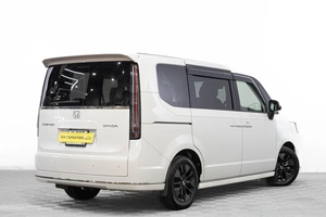 Минивэн Honda Stepwgn 2022 года, 2989000 рублей, Барнаул