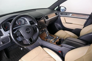 Внедорожник Volkswagen Touareg 2011 года, 2349000 рублей, Пермь