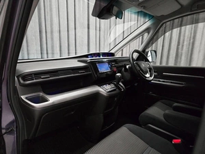 Минивэн Honda Stepwgn 2015 года, 1680000 рублей, Красноярск