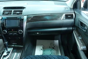 Седан Toyota Camry 2013 года, 2049000 рублей, Омск