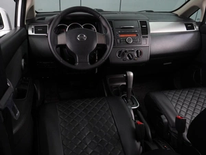 Хетчбэк Nissan Tiida 2012 года, 964000 рублей, Воронеж