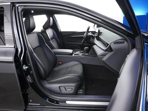 Седан Toyota Camry 2024 года, 3355632 рублей, Москва