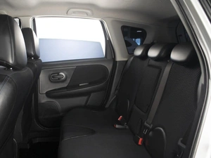 Хетчбэк Nissan Note 2012 года, 810000 рублей, Омск