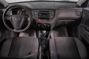 Седан Kia Rio 2007 года, 579000 рублей, Томск