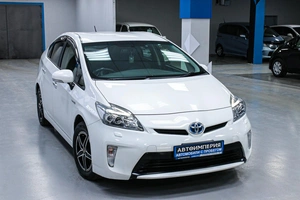 Лифтбек Toyota Prius 2012 года, 1088000 рублей, Солонцы
