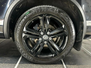 Внедорожник Volkswagen Touareg 2016 года, 3149000 рублей, Красноярск