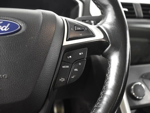 Седан Ford Mondeo 2015 года, 1280200 рублей, Казань