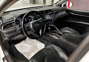 Седан Toyota Camry 2019 года, 2957000 рублей, Красноярск