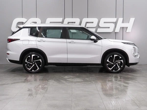 Внедорожник Mitsubishi Outlander 2022 года, 3819000 рублей, Воронеж