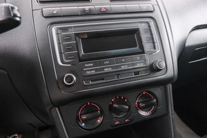 Седан Volkswagen Polo 2018 года, 869000 рублей, Красноярск