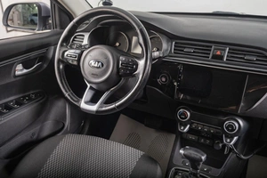 Седан Kia Rio 2017 года, 1449000 рублей, Томск