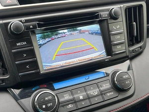 Внедорожник Toyota RAV4 2016 года, 2449000 рублей, Ижевск