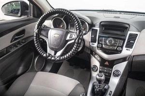 Седан Chevrolet Cruze 2011 года, 849000 рублей, Томск