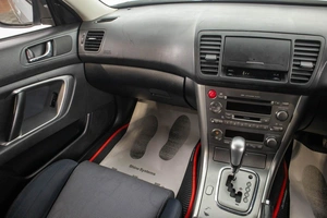 Универсал Subaru Legacy 2004 года, 989000 рублей, Барнаул