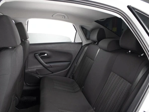 Седан Volkswagen Polo 2018 года, 1140000 рублей, Омск