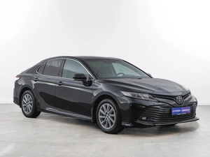 Седан Toyota Camry 2020 года, 2449999 рублей, Москва