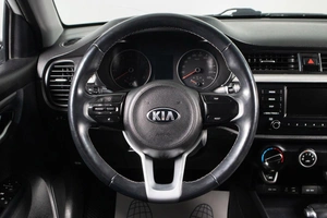 Седан Kia Rio 2019 года, 1719000 рублей, Сургут