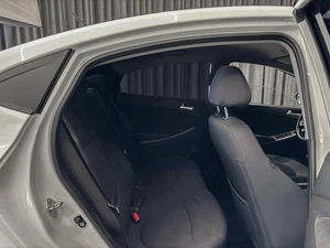 Седан Hyundai Solaris 2014 года, 880000 рублей, Красноярск