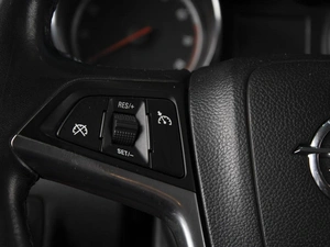Хетчбэк Opel Astra 2010 года, 530000 рублей, Омск
