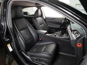 Седан Lexus ES 2017 года, 3749000 рублей, Воронеж