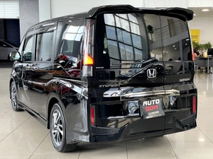 Минивэн Honda Stepwgn Spada 2015 года, 1797000 рублей, Солонцы