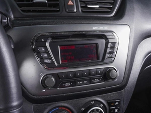 Седан Kia Rio 2013 года, 920000 рублей, Ростов-на-Дону