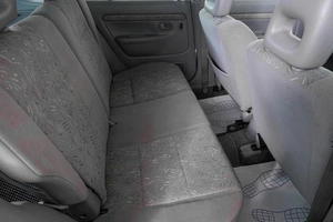 Хетчбэк Mazda Demio 2001 года, 349000 рублей, Кемерово