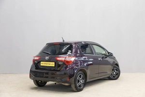 Хетчбэк Toyota Vitz 2017 года, 1199000 рублей, Новосибирск