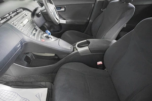 Лифтбек Toyota Prius 2012 года, 1049000 рублей, Кемерово