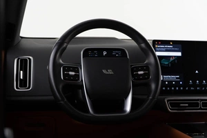 Внедорожник Li Auto L9 2023 года, 6734444 рублей, Москва