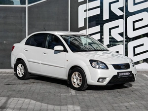 Седан Kia Rio 2010 года, 700000 рублей, Краснодар