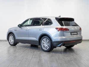 Внедорожник Volkswagen Touareg 2018 года, 3749000 рублей, Саратов