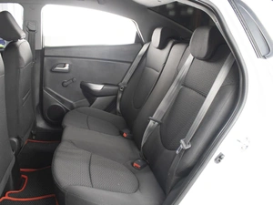 Седан Kia Rio 2016 года, 1020000 рублей, Омск