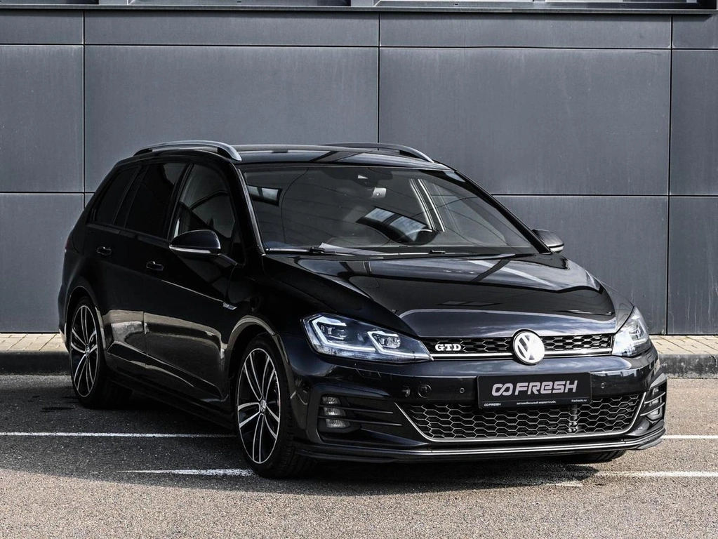 Универсал Volkswagen Golf 2018 года, 1874000 рублей, Кирилловка