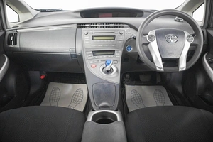 Лифтбек Toyota Prius 2012 года, 1049000 рублей, Кемерово
