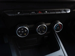 Внедорожник Renault Duster 2021 года, 1450000 рублей, Саратов
