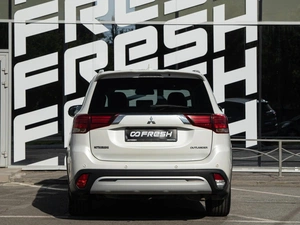 Внедорожник Mitsubishi Outlander 2018 года, 2049000 рублей, Волгоград